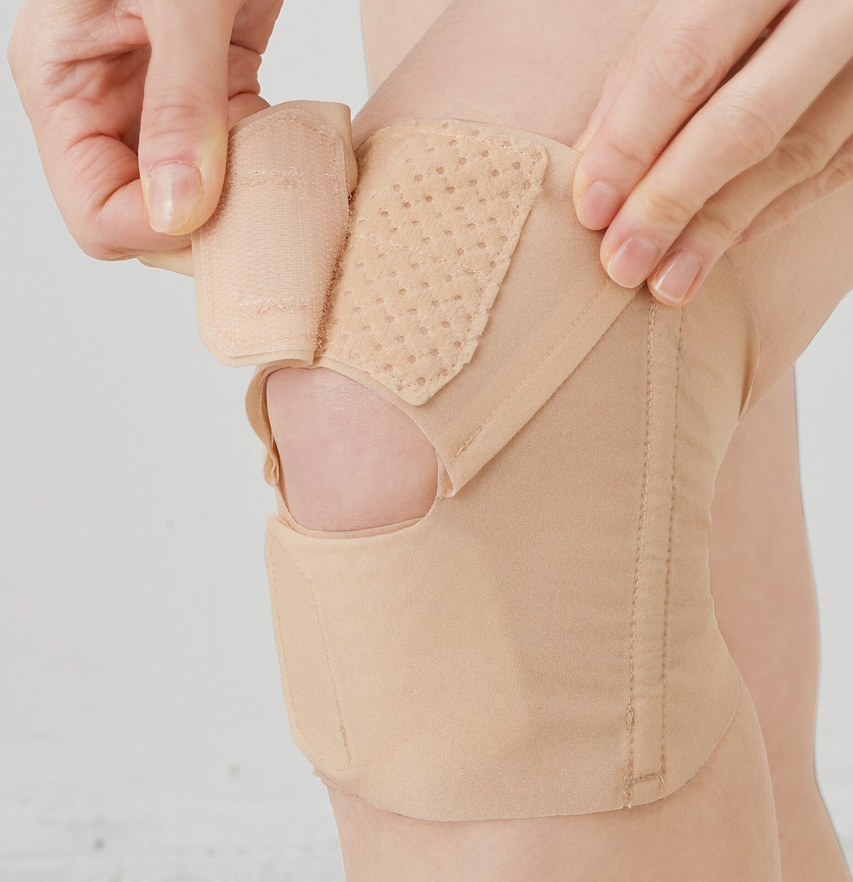  グッと支える素肌みたいな極薄ひざサポーター　1枚