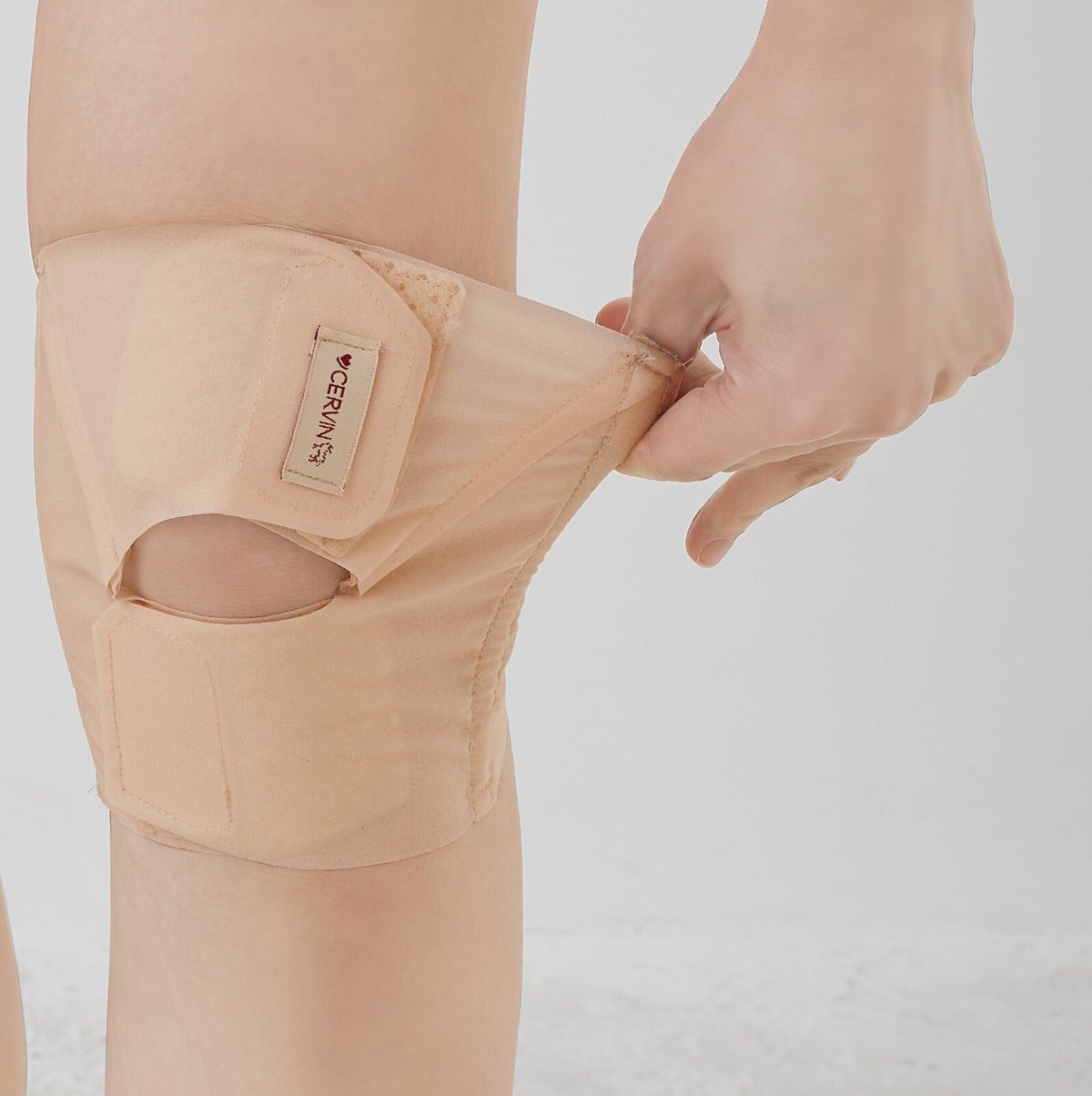  グッと支える素肌みたいな極薄ひざサポーター　1枚